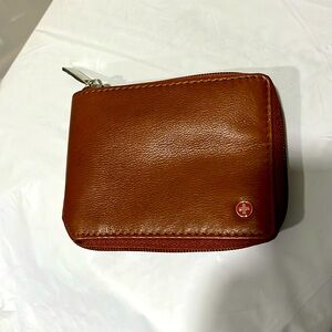 Swiss Alpines Leather Wallet with full zipper for Traveling/Outdoors